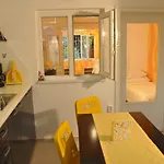 Arlequin דירה וארנה